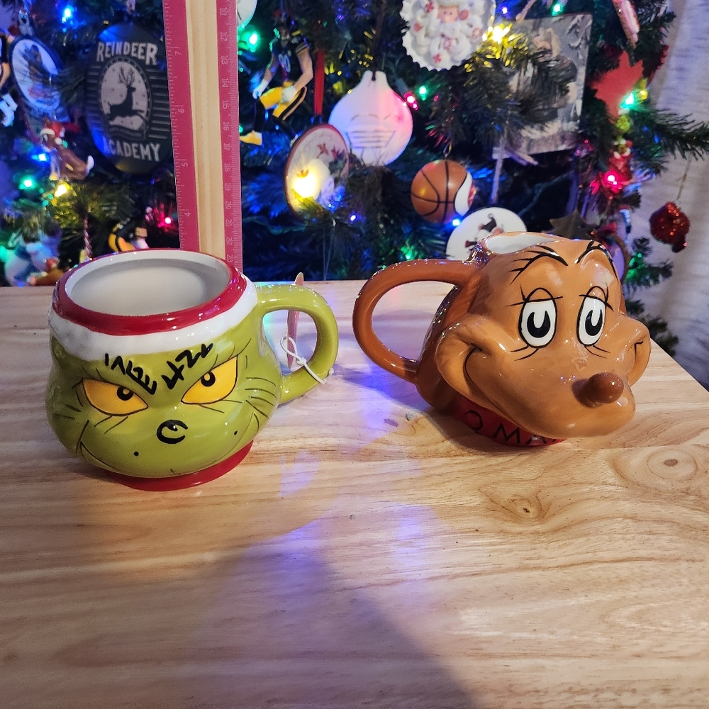 Set Of Grinch And Max Mugs